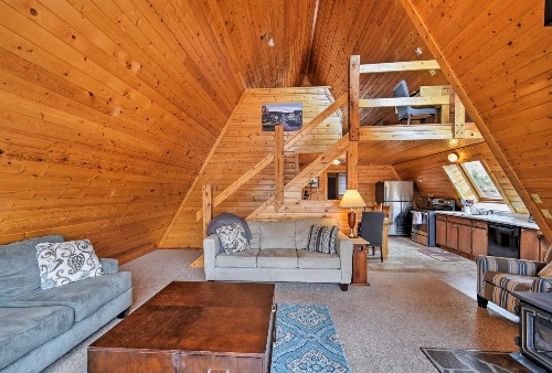A-Frame Cabin with Mtn Views - 4 Mi to Cripple Creek! image 2
